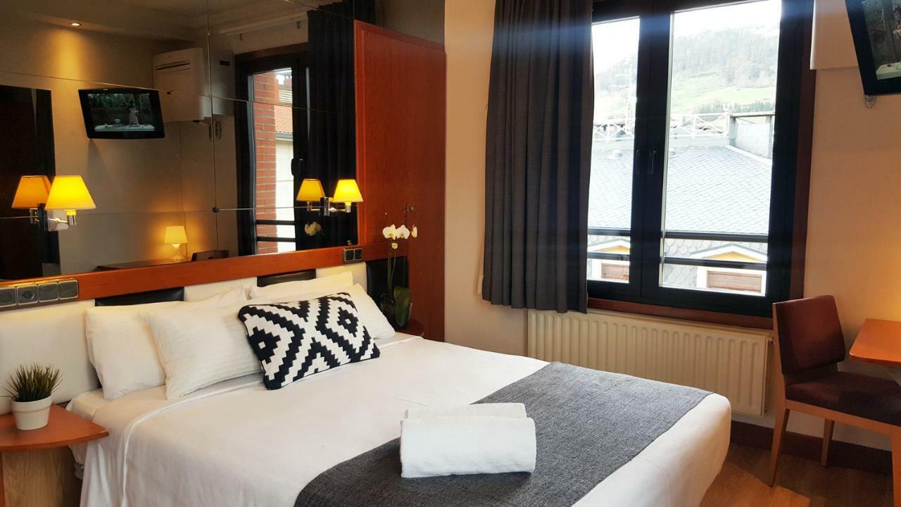 Hotel Oria Tolosa  Eksteriør bilde